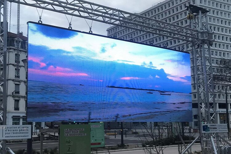 Ứng dụng của màn hình Led đối với đời sống như thế nào